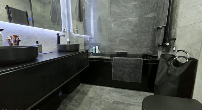 Image No.9-2 Bed Townhouse for sale