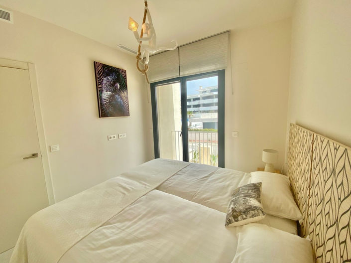 Image No.25-2 Bed Apartment for sale