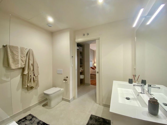 Image No.39-2 Bed Apartment for sale