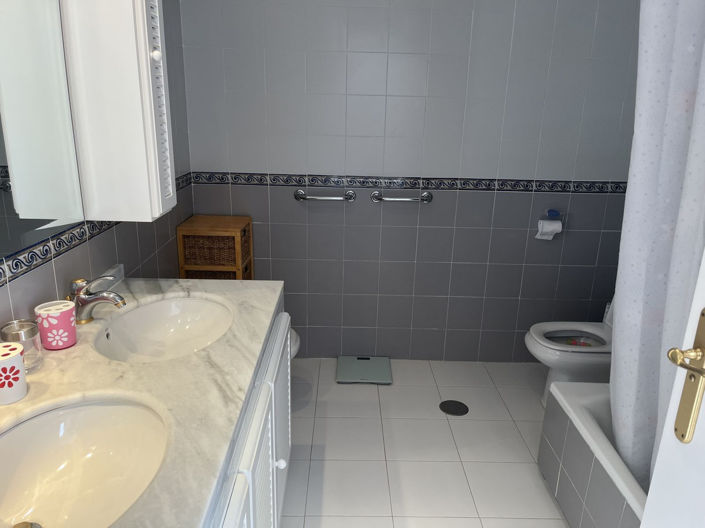 Image No.56-3 Bed Apartment for sale