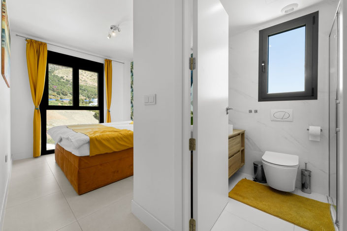 Image No.11-3 Bed Apartment for sale