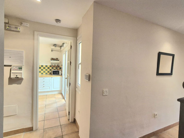 Image No.17-3 Bed Townhouse for sale