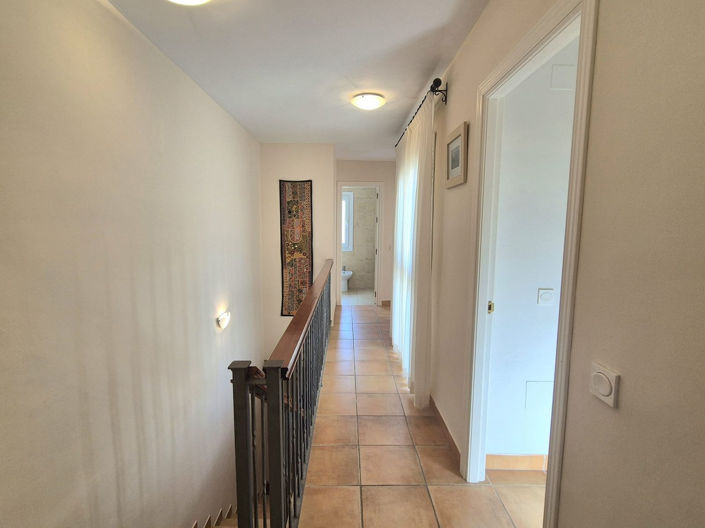 Image No.25-3 Bed Townhouse for sale