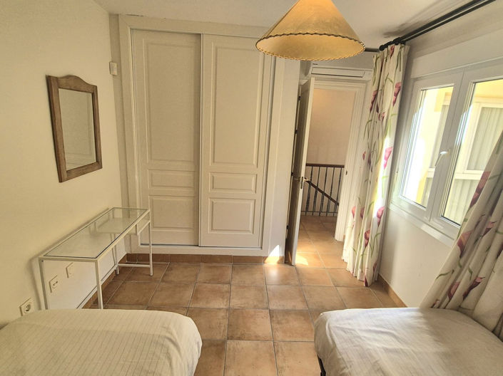 Image No.38-3 Bed Townhouse for sale