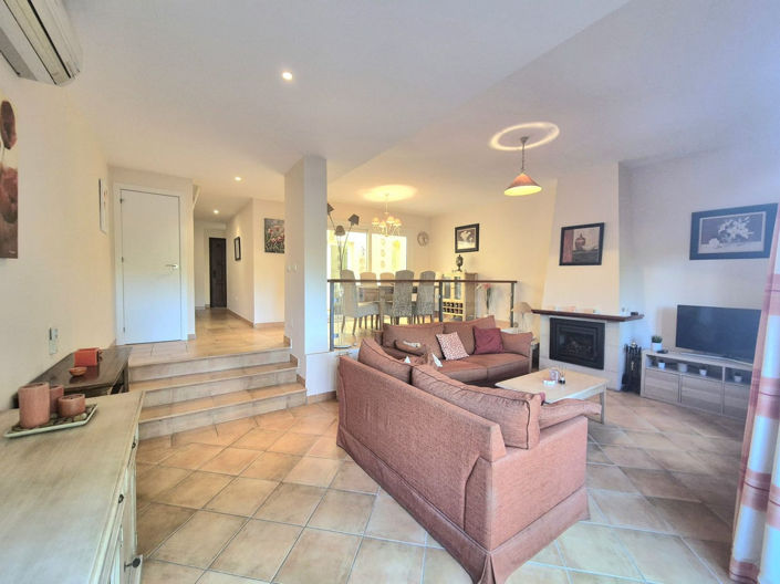 Image No.4-3 Bed Townhouse for sale
