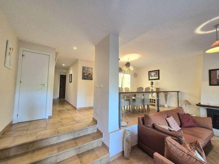 Image No.9-3 Bed Townhouse for sale