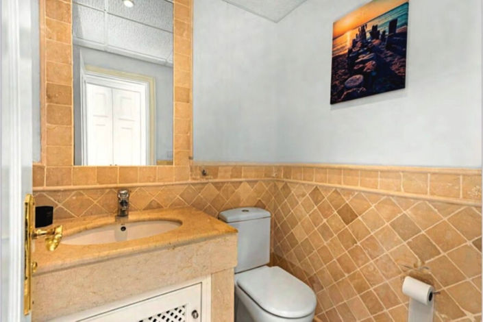 Image No.24-2 Bed Apartment for sale