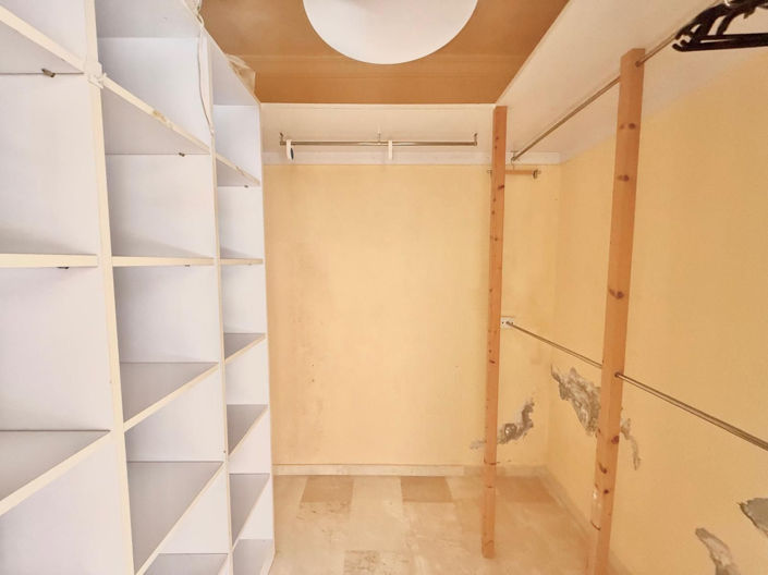 Image No.26-4 Bed Semi-Detached for sale