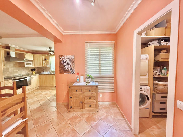 Image No.9-4 Bed Semi-Detached for sale