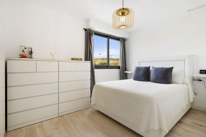 Image No.17-3 Bed Apartment for sale