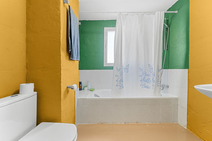 Image No.20-5 Bed Apartment for sale