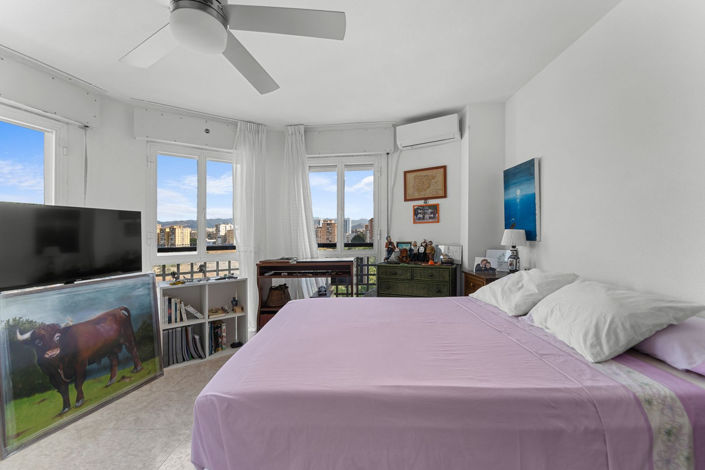 Image No.24-5 Bed Apartment for sale