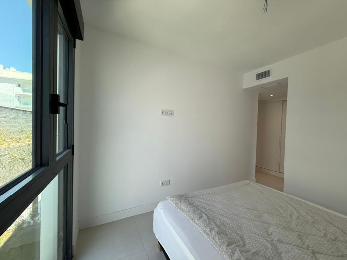 Image No.24-3 Bed Apartment for sale