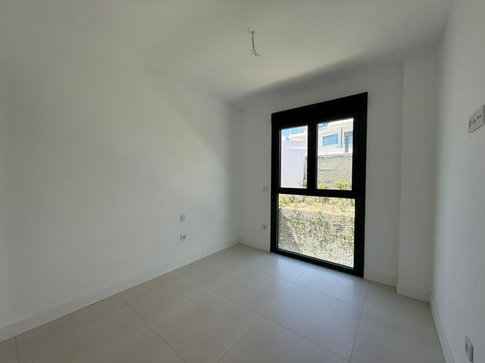 Image No.27-3 Bed Apartment for sale