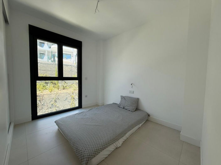 Image No.29-3 Bed Apartment for sale