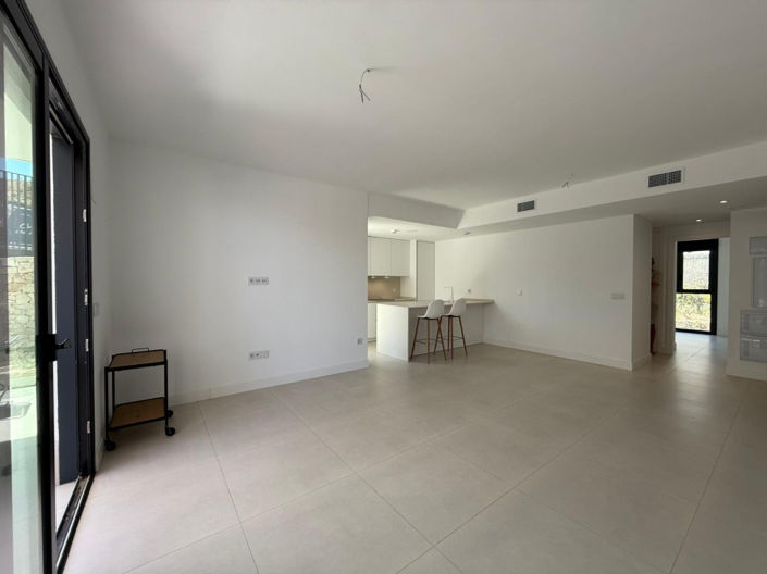 Image No.3-3 Bed Apartment for sale