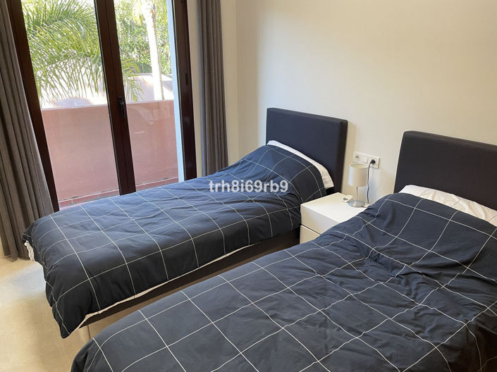 Image No.17-Jumelé de 3 chambres à vendre à Estepona
