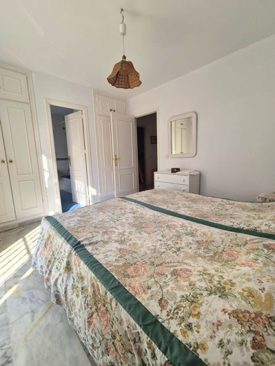 Image No.19-5 Bed Townhouse for sale