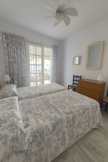 Image No.23-5 Bed Townhouse for sale