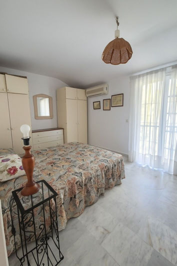 Image No.33-5 Bed Townhouse for sale