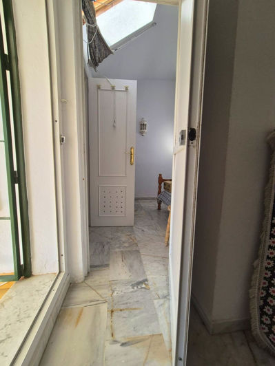Image No.36-5 Bed Townhouse for sale
