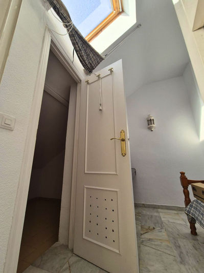 Image No.37-5 Bed Townhouse for sale