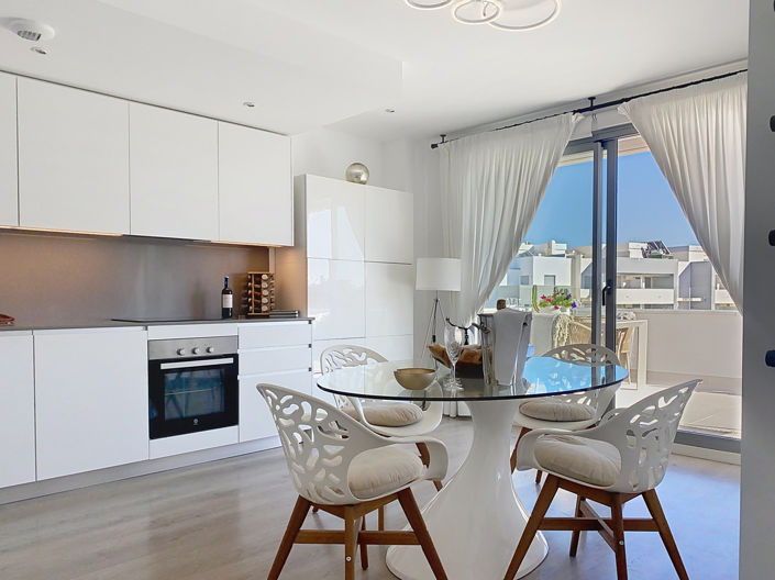 Image No.16-2 Bed Apartment for sale