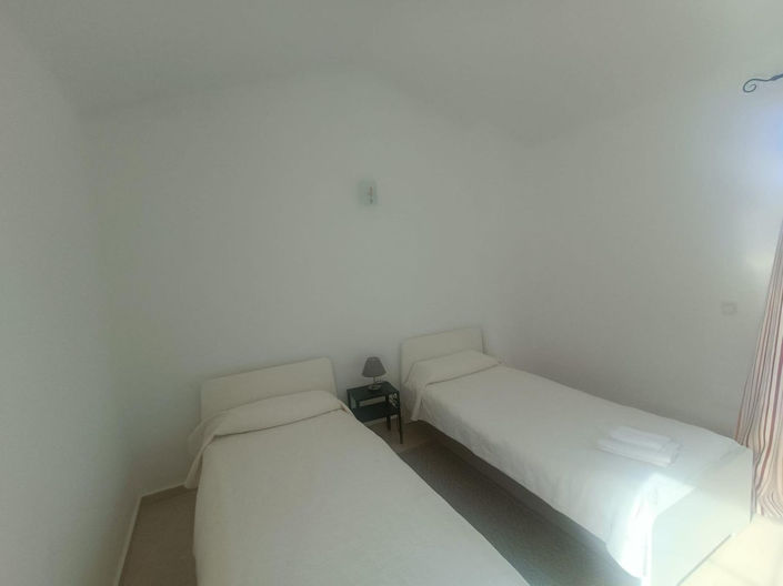 Image No.21-3 Bed Townhouse for sale