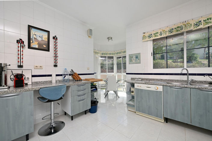 Image No.11-3 Bed Apartment for sale