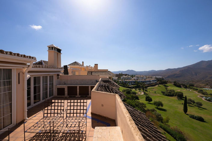 Image No.20-3 Bed Apartment for sale