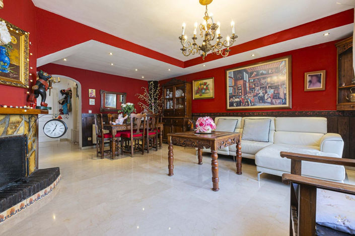 Image No.21-4 Bed Townhouse for sale