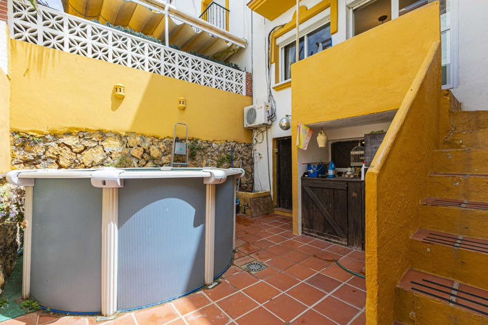 Image No.25-4 Bed Townhouse for sale
