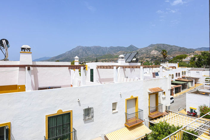 Image No.40-4 Bed Townhouse for sale