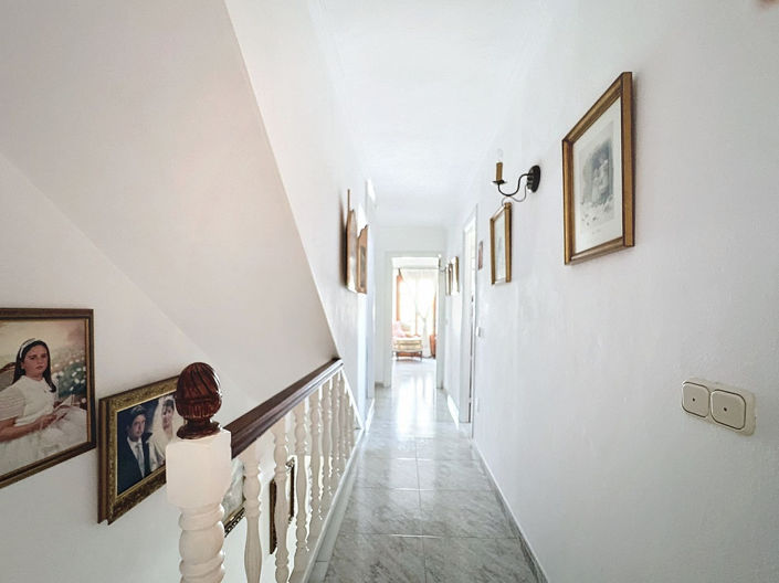 Image No.14-5 Bed Semi-Detached for sale