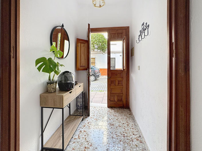 Image No.16-5 Bed Semi-Detached for sale