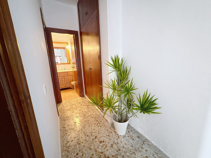 Image No.17-5 Bed Semi-Detached for sale