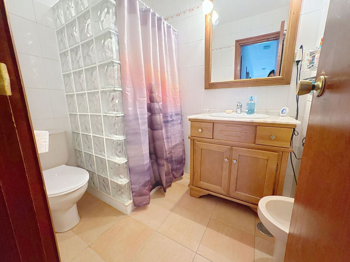 Image No.20-5 Bed Semi-Detached for sale