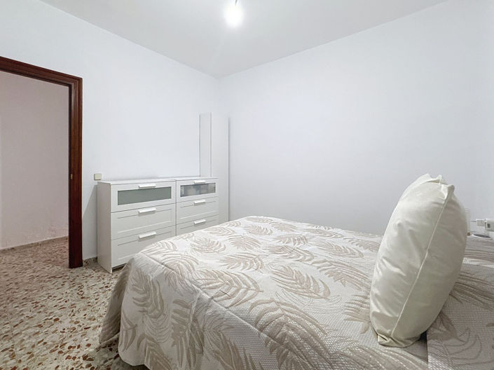 Image No.25-5 Bed Semi-Detached for sale