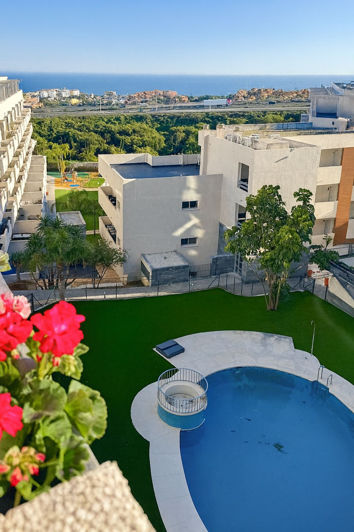 Image No.25-3 Bed Apartment for sale