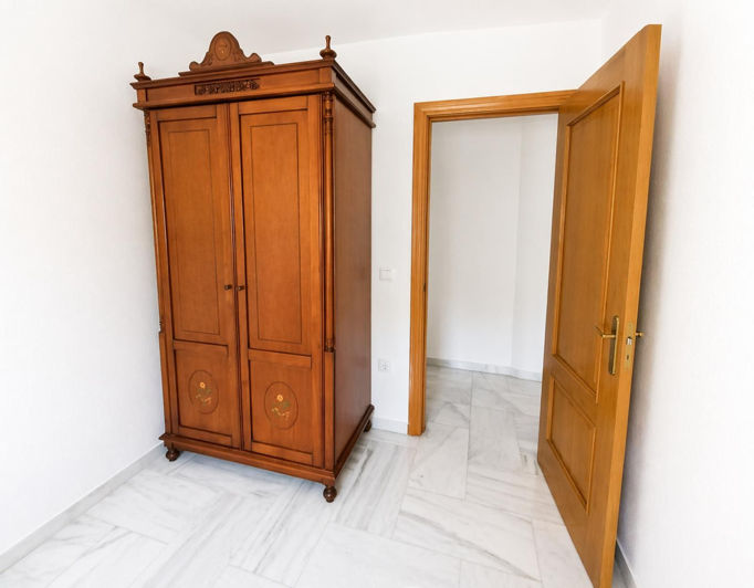 Image No.19-4 Bed Apartment for sale