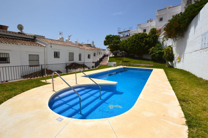 Image No.25-4 Bed Townhouse for sale