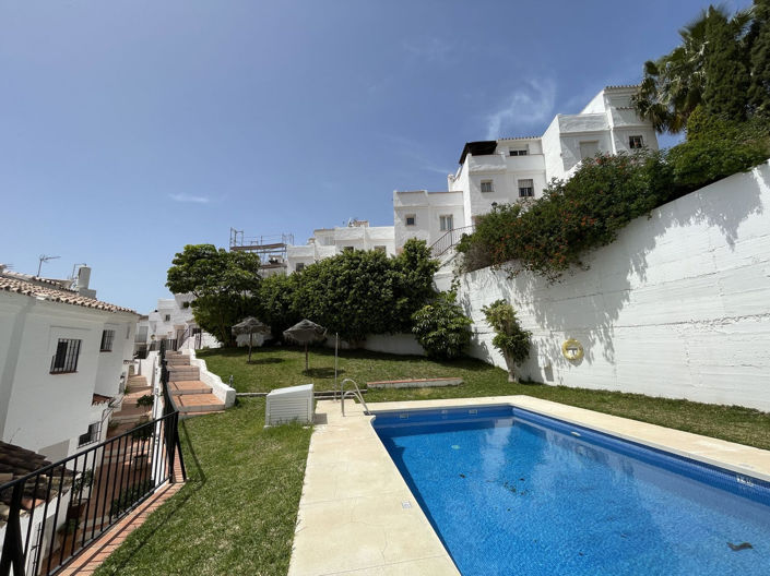 Image No.27-4 Bed Townhouse for sale
