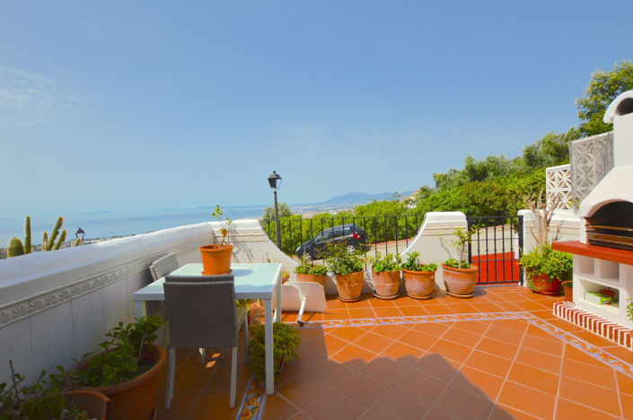 Image No.30-4 Bed Townhouse for sale