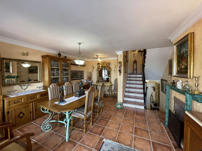 Image No.34-4 Bed Townhouse for sale