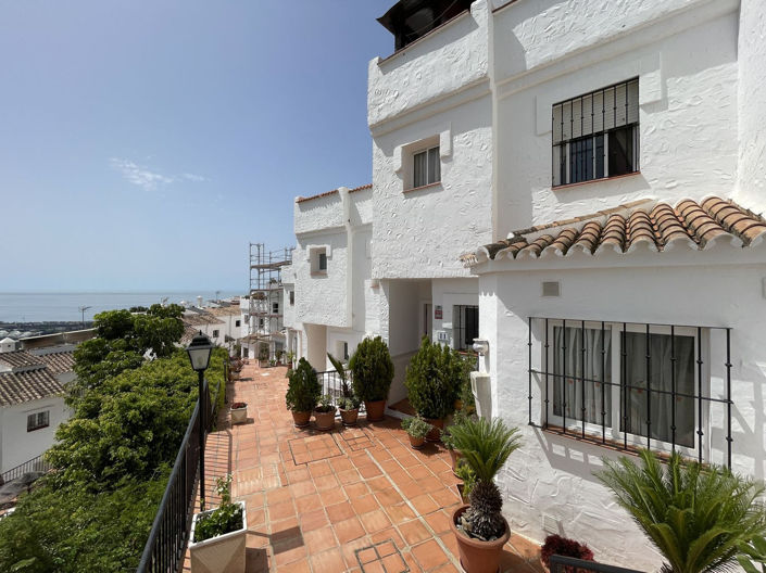 Image No.4-4 Bed Townhouse for sale