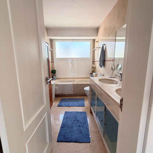 Image No.18-5 Bed Townhouse for sale