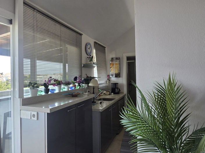 Image No.23-5 Bed Townhouse for sale