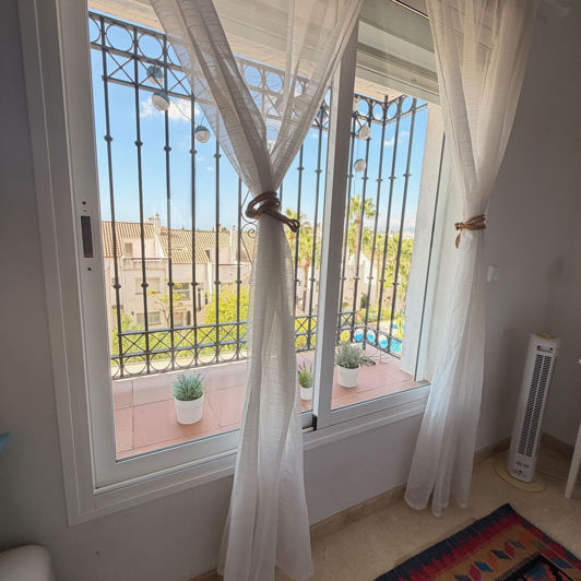Image No.23-5 Bed Townhouse for sale