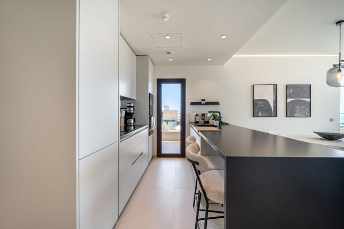 Image No.20-2 Bed Apartment for sale