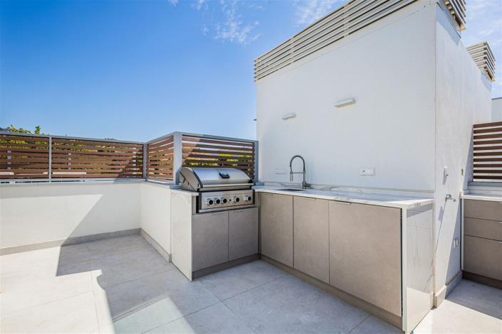 Image No.23-3 Bed Penthouse for sale